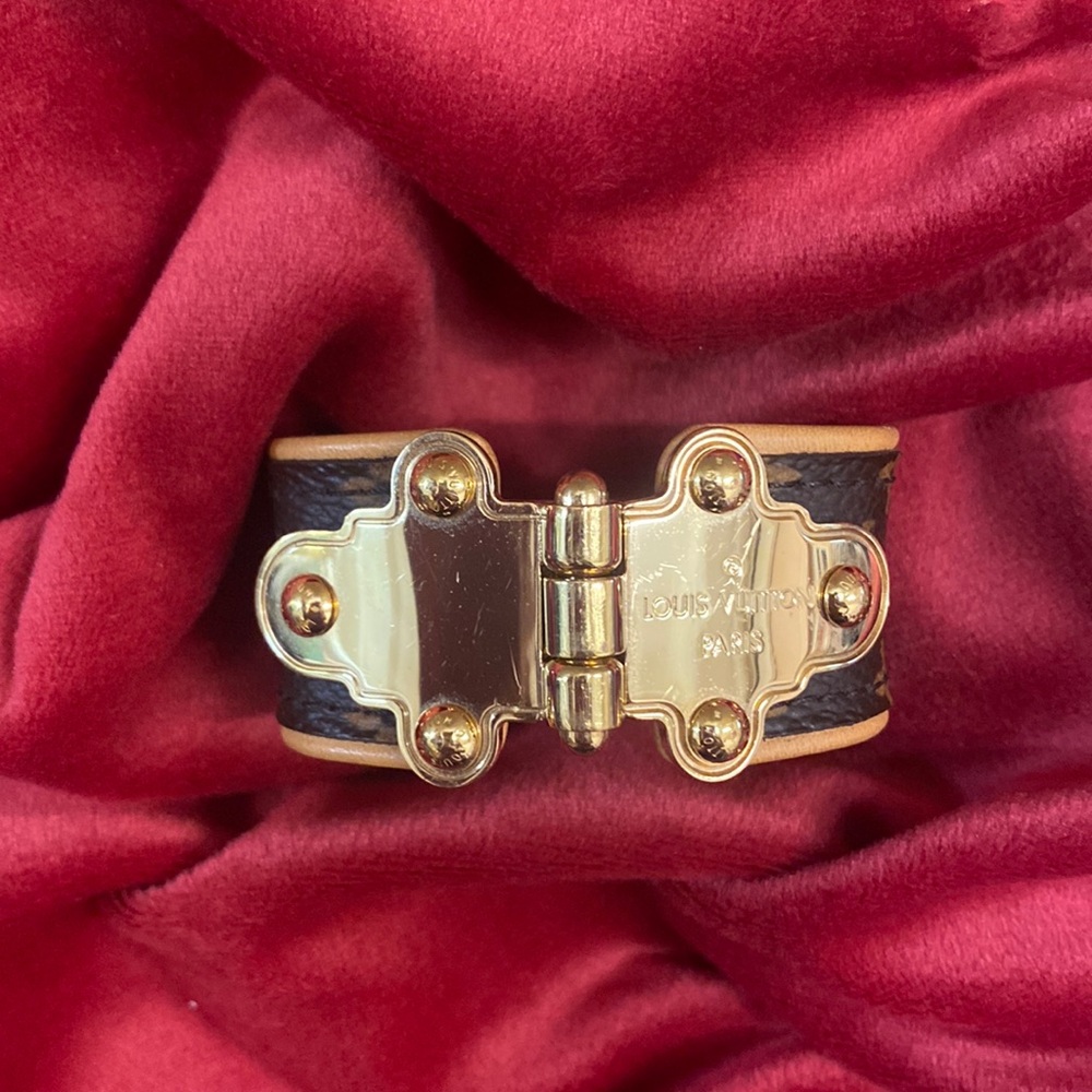Louis Vuitton Monogram Save It Bracelet